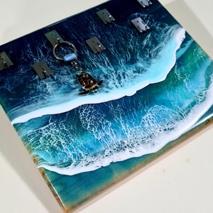Resin Art Ocean Key Rack: Sea Wave Home Decor with 7 Hooks