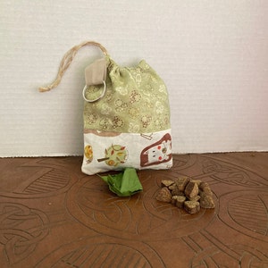 Handmade Waxed Canvas Dog Treat Bag: Puppy Training Pouch
