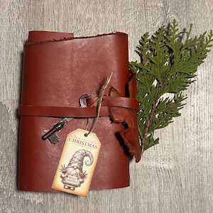 Diario delle streghe fatto a mano / Grimorio in pelle e pelliccia / Regalo di Natale per scrittori e streghe