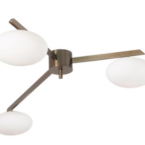 Lampadario da soffitto in ottone italiano stile vintage Lelli della metà del secolo Lampada da incasso Lampada a sospensione Lampada da soffitto bassa Sala da pranzo Ingresso Camera da letto 3 luci immagine 6