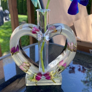 Unique Heart Flower Vase, Spring Decor,  Single Flower Vase, Natural Home Decor, Minimalist Style