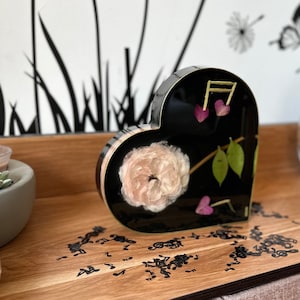 Flowers in Resin, Unique Design, Gift for Music Lovers, Home Decor and Gifts, Preserved Flowers in Resin