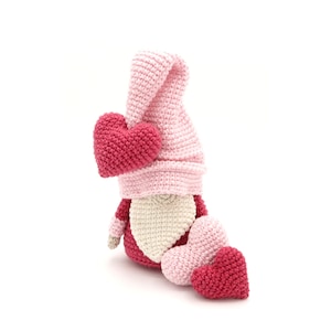 Valentine Gnome crochet pattern