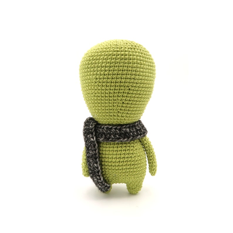 ALIEN crochet pattern image 10