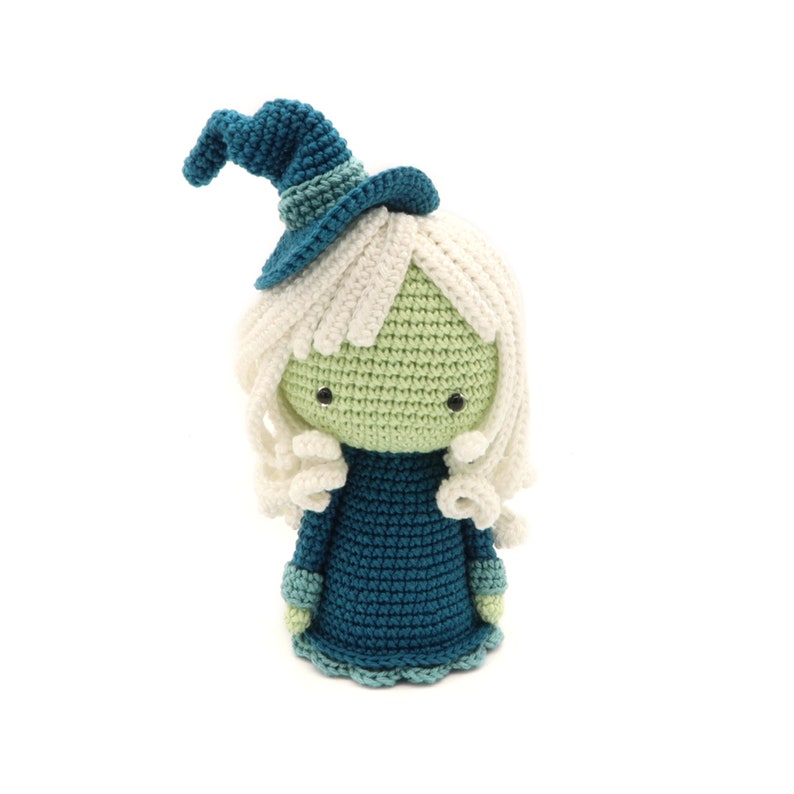 Green Halloween WITCH Crochet Pattern image 1