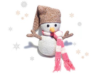 SNOWMAN Crochet Pattern, Pepper