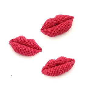 Lips, 3 Sizes, Crochet Pattern, pdf image 1