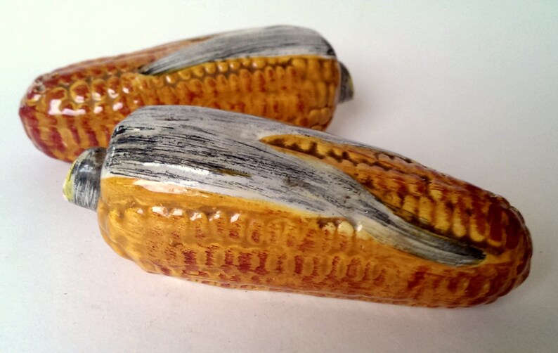 kitsch Italian pottery rustic Italian kitchen corncob salt shaker,midcentury art pottery Vintage Italian salt and pepper set