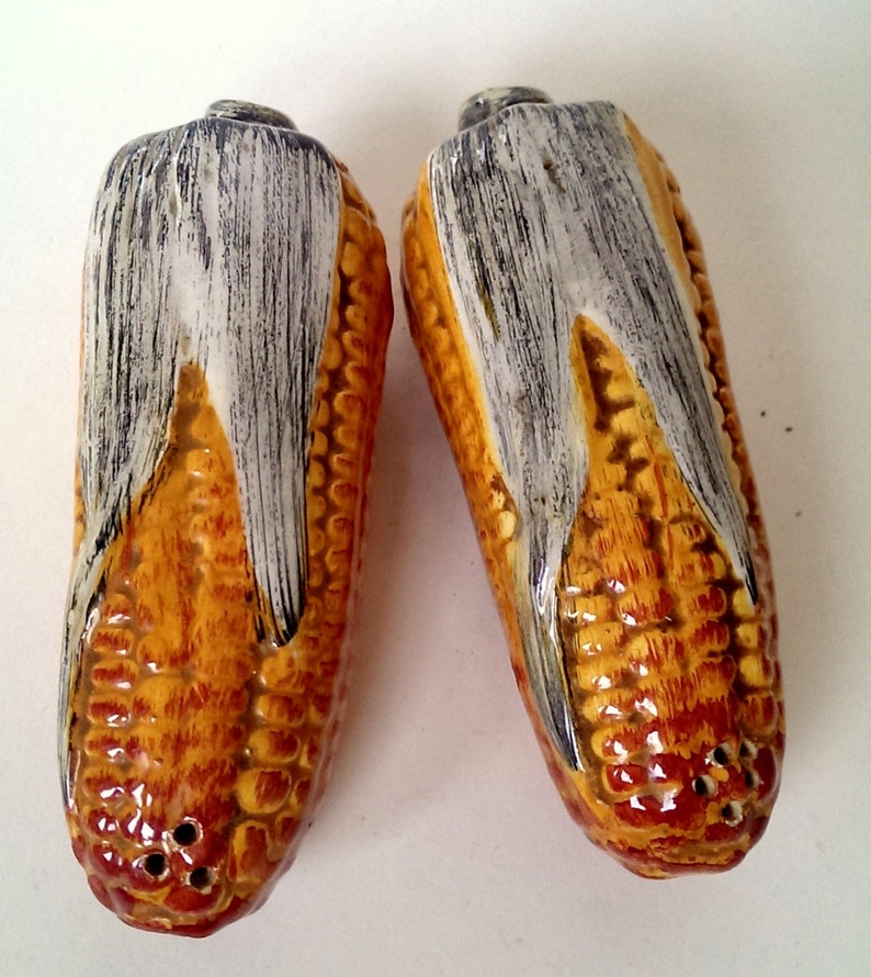 kitsch Italian pottery rustic Italian kitchen corncob salt shaker,midcentury art pottery Vintage Italian salt and pepper set