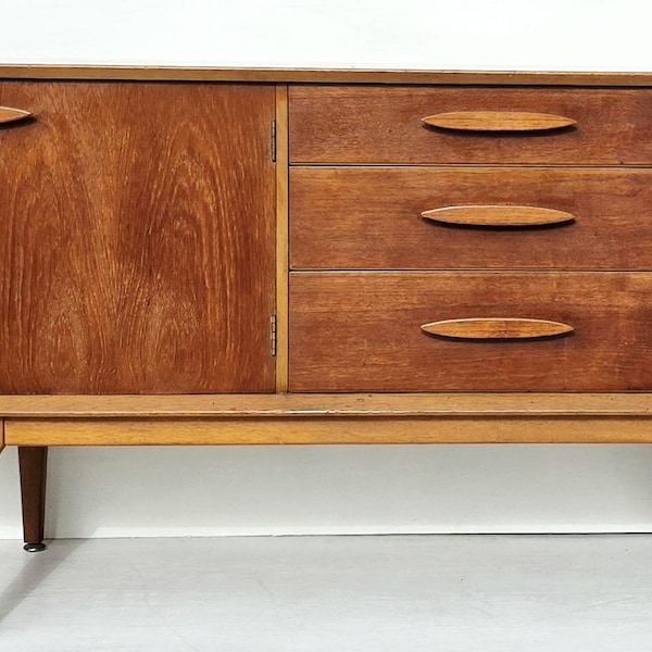 Mid century modern Jentique teak  sideboard, 1960s credenza, retro buffet, media unit, Danish modern.
