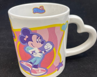 Vintage Minnie Mouse Disney Coffee Tea Cup Mug Heart Handle Pink School 10 oz.