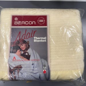 Vintage Beacon Adair Thermal Woven Twin Full Blanket Acrylic Satan Edge Beige 72x90