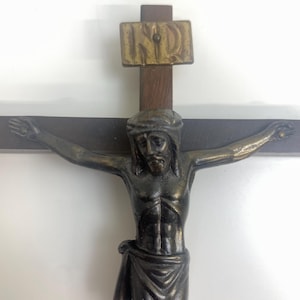 Vintage INRI Metal Jesus Christ Wood Crucifix Cross Wall Hanging 10” Catholic