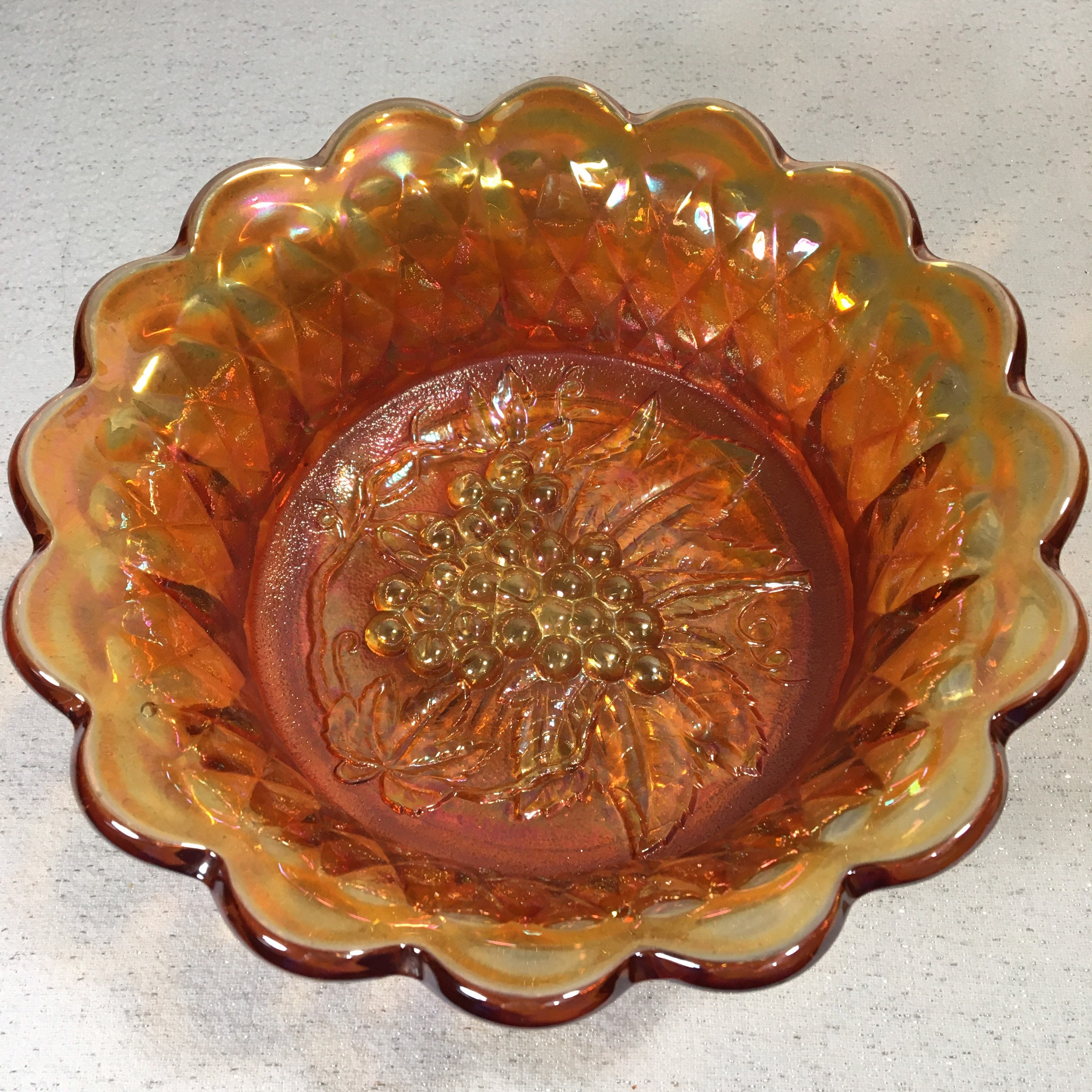Imperial Carnival Glass Marigold Heavy Grape Bowl Flute Arancia Piatto