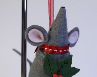 Holly-Day Mouse