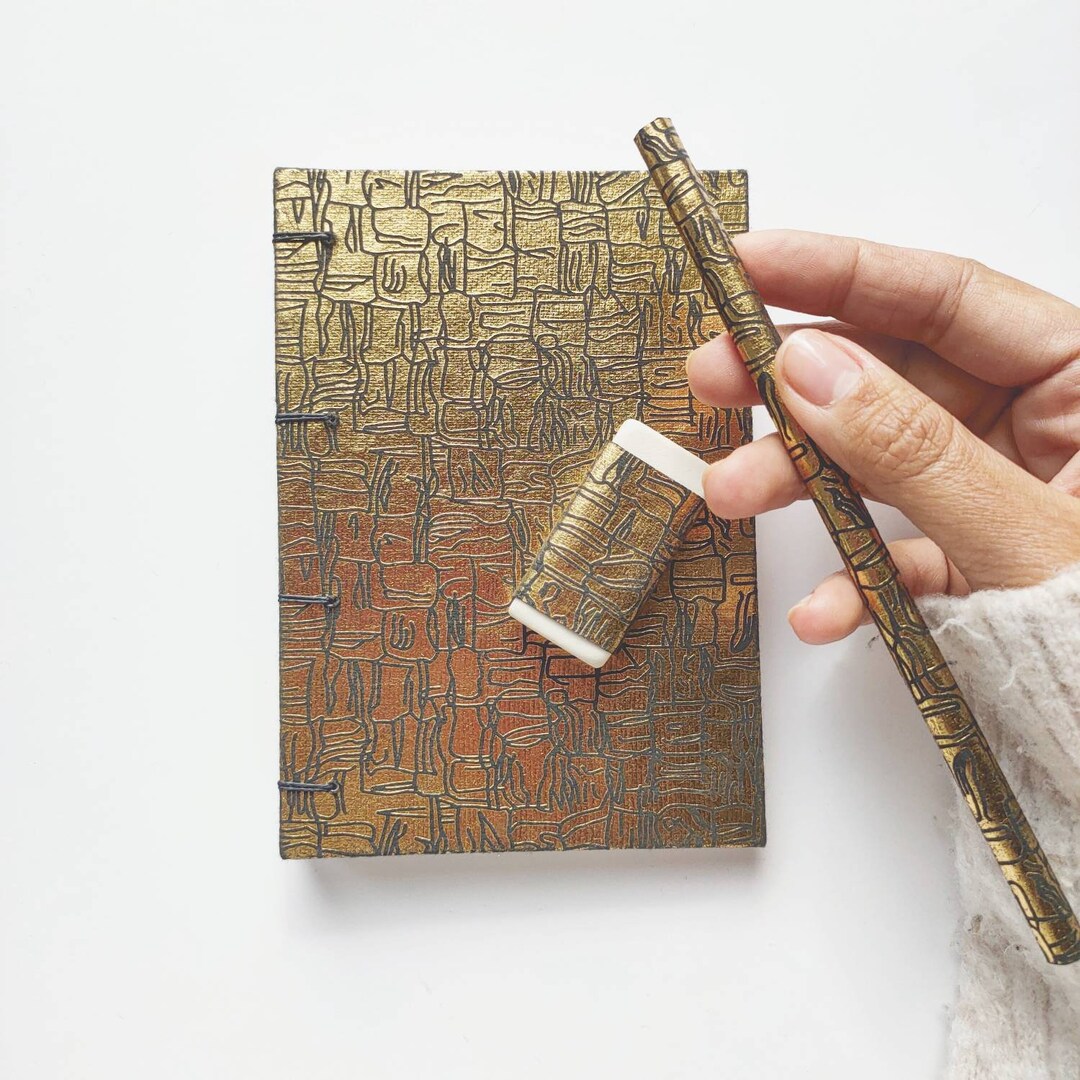 Golden Notebook Handwork bookbinding Libreta Dorada Etsy España