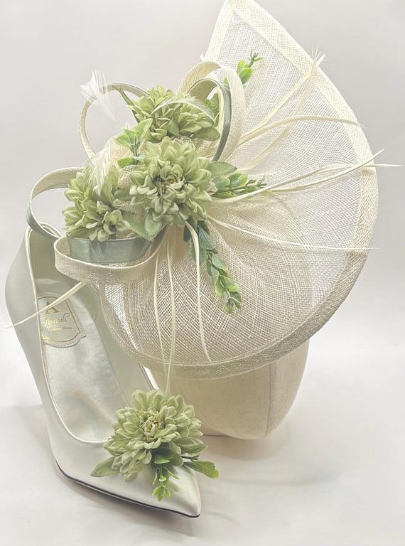 Elegant Cream Fascinator with Floral Accents White Lilac Feather Floral Fascinator Hat, Elegant Bow Rose  main image 4