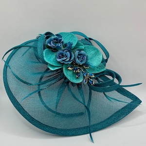 Stunning Lake Blue Peacock Turquoise Teal Green Wedding Fascinator Hat
