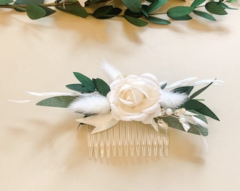 Magnifique peigne à cheveux de mariée avec queue de lapin séchée, feuillage d'eucalyptus et perles diamantées