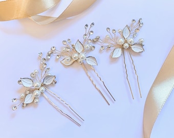 Simply Beautiful Gold or Silver with Pearl & Diamante Leaf Design Bridal Hair Pin