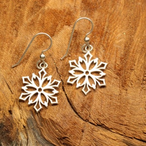 Sterling Silver~Snowflake~Earrings~Norwegian~Rosemaling~Ice~Contemporary~Mother Daughter~Winter Wedding~Winter Solstice~Celebration