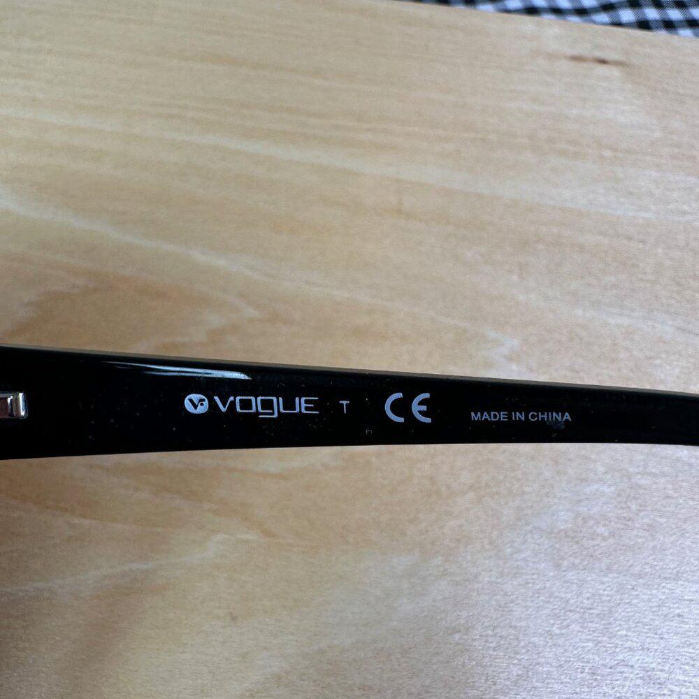 VOGUE 3687 Narrow Oval Eyeglasses in Black 90s Style - Etsy display picture 1