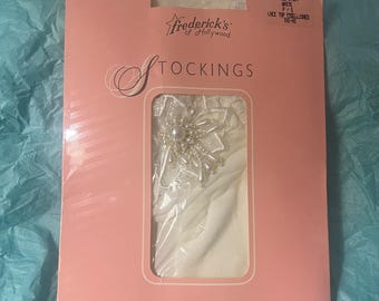 Fredericks of Hollywood White Lace Top Embellished Thigh High Stockings P/S