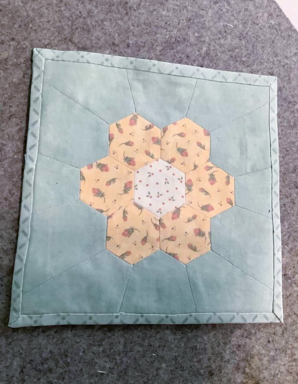 Hexagon Mug Rug Block - English Paper Piecing - EPP - Paper Pieces ...