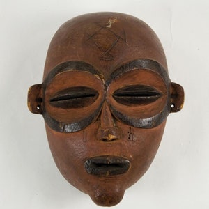 Antique African Hand Carved Mask image 1