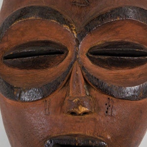 Antique African Hand Carved Mask image 2