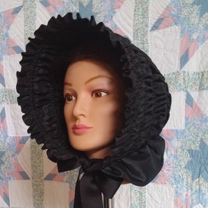 Mourning Bonnet - Gezeichnete Mütze