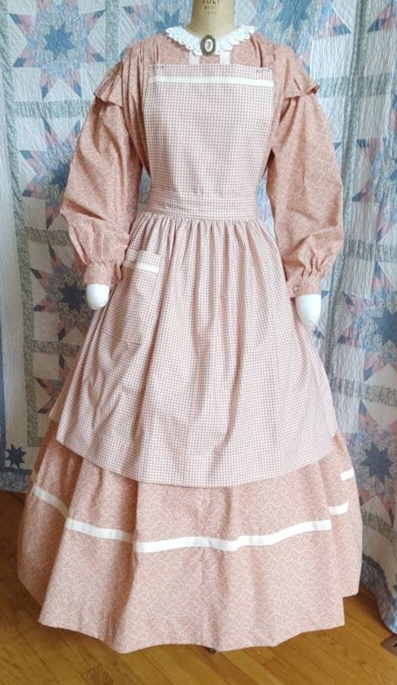 Women's Pinner Apron With Patch Pocket in Printed Gingham Etsy