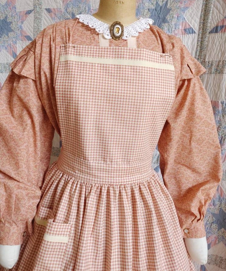 Women's Pinner Apron With Patch Pocket in Printed Gingham Etsy