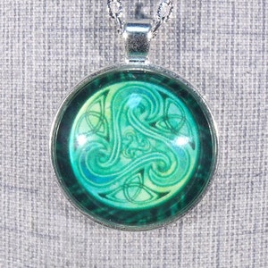 Green Triskelion Round Pendant Necklace