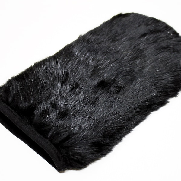 Vampire Fur Mitt