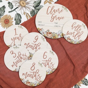 Floral Baby Milestone Markers, First Year Photo Prop, Gift For New Mom, Baby Monthly Age Markers, Baby Birth Stat, Girl Name Announcement