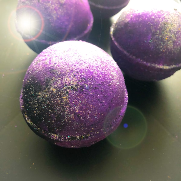 Galaxie Badebombe- Lavendel badeprodukt, intergalaktisches Weltraumbad, Badebombe mit Glitzer oder Glitzer, Weltraum, Sternennachtbad