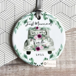 Personalised Just Married Wedding gift Mr Mrs Floral Pink Mauve Vintage Car Ceramic or Acrylic Round Decoration Ornament Keepsake