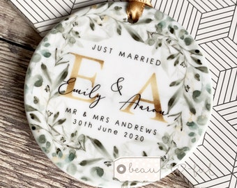 Personalised Wedding gift Just Married Names Mr & Mrs Wedding Eucalyptus Greenery Wreath Ceramic or Acrylic Decoration Ornament Keepsake