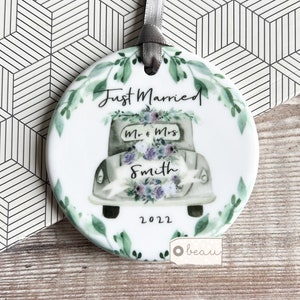 Personalised Wedding gift Just Married Mr Mrs Wedding Floral Lilac Vintage Car Ceramic or Acrylic Round Decoration Ornament Keepsake