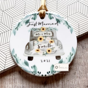 Personalised Just Married sunflowers Wedding Car Ceramic Round Decoration Ornament Keepsake