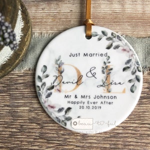Personalised Just Married Names Mr & Mrs Wedding Floral Greenery Ceramic Round Decoration Ornament Keepsake
