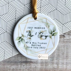 Personalised Just Married Names Mr & Mrs Wedding Geometric Greenery Ceramic Round Decoration Ornament Keepsake