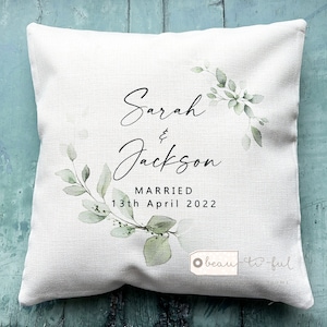 Personalised Married Names Mr & Mrs Wedding .. Eucalyptus Greenery Design Linen Style Cushion cover