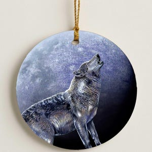 Howling Wolf Ornament – Ceramic Full Moon Christmas Decor Nature Gift for Wildlife Fans