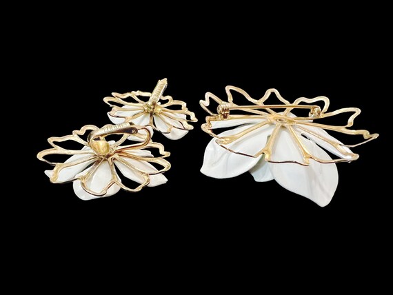 Vintage Emmons Magnolia Brooch Clip On Earring Se… - image 3