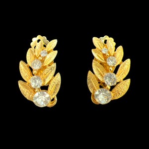 Vintage Leaf Cluster Clear Rhinestone Clip On Earrings, Textured Gold Tone Metal