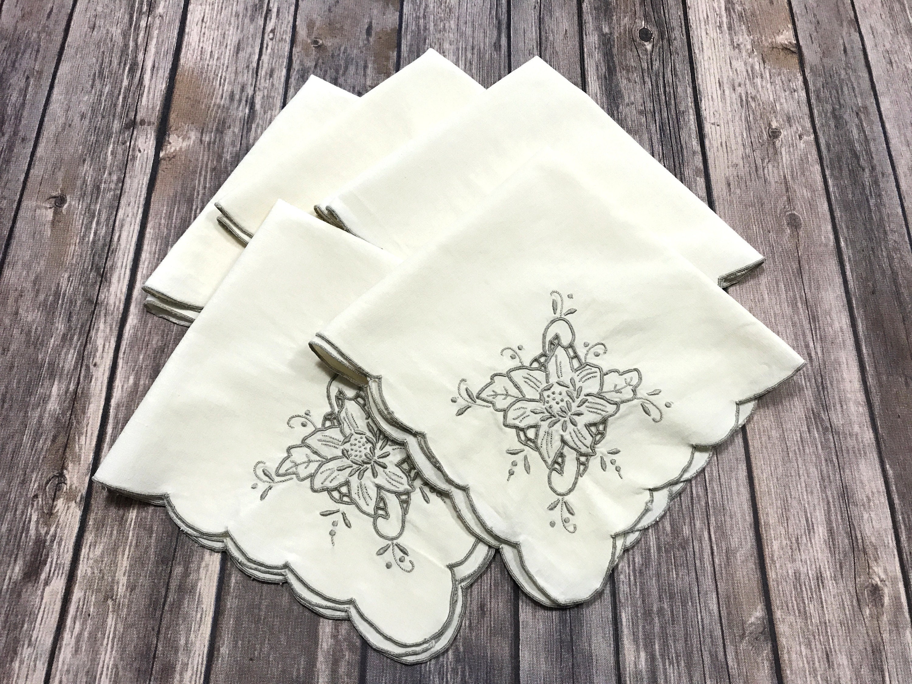 Set of 5 Vintage Dinner Napkins Embroidered Cutwork Napkin Etsy