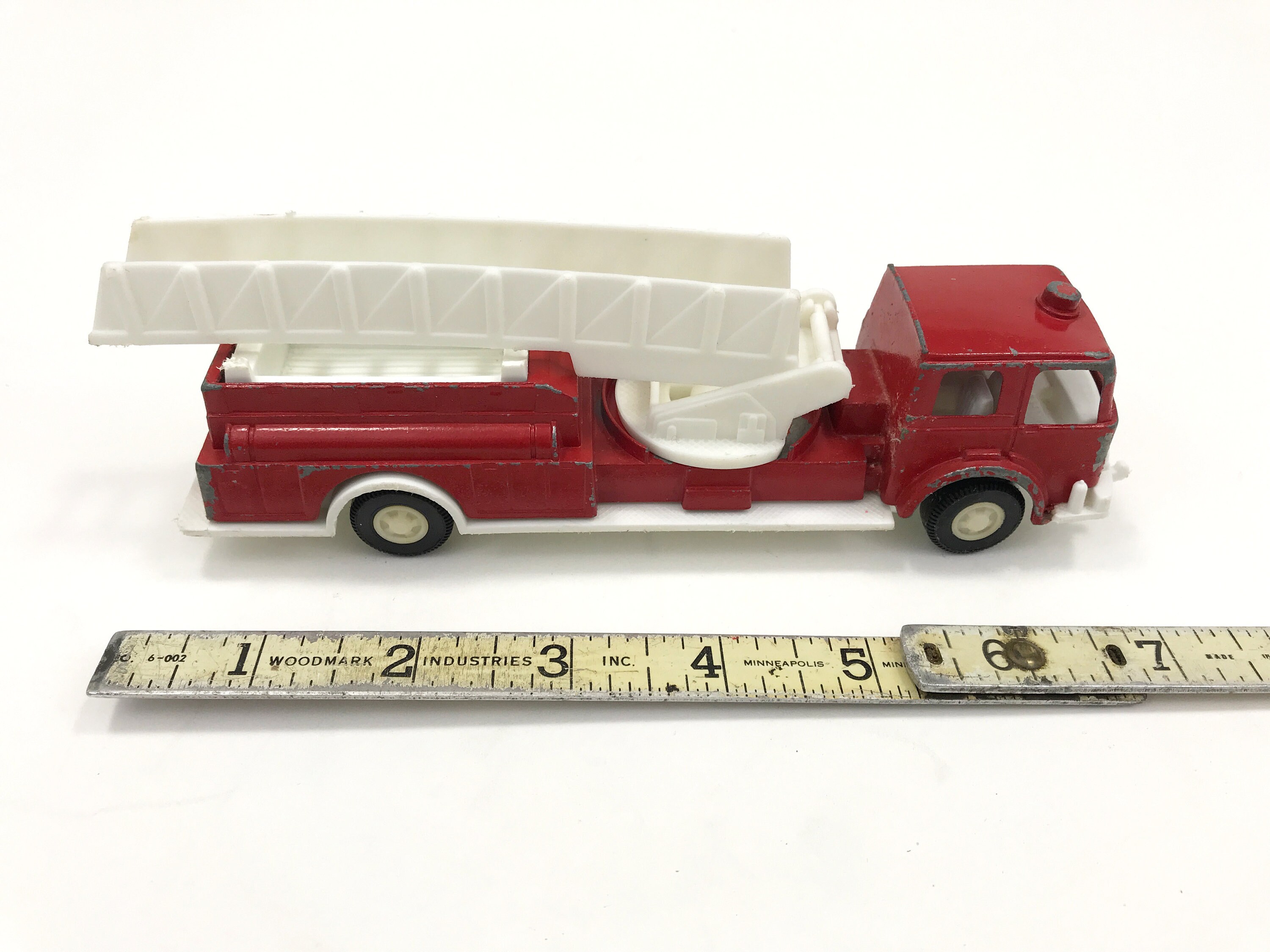 Vintage Tootsietoy Fire Truck Tootsie Toy Movable Ladder Etsy