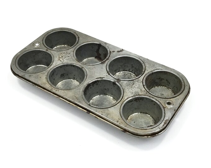 Vintage Ekcoloy Silver Beauty Mini Muffin Tin, 8 Cup Cupcake Baking Pan, Made in USA, Circa